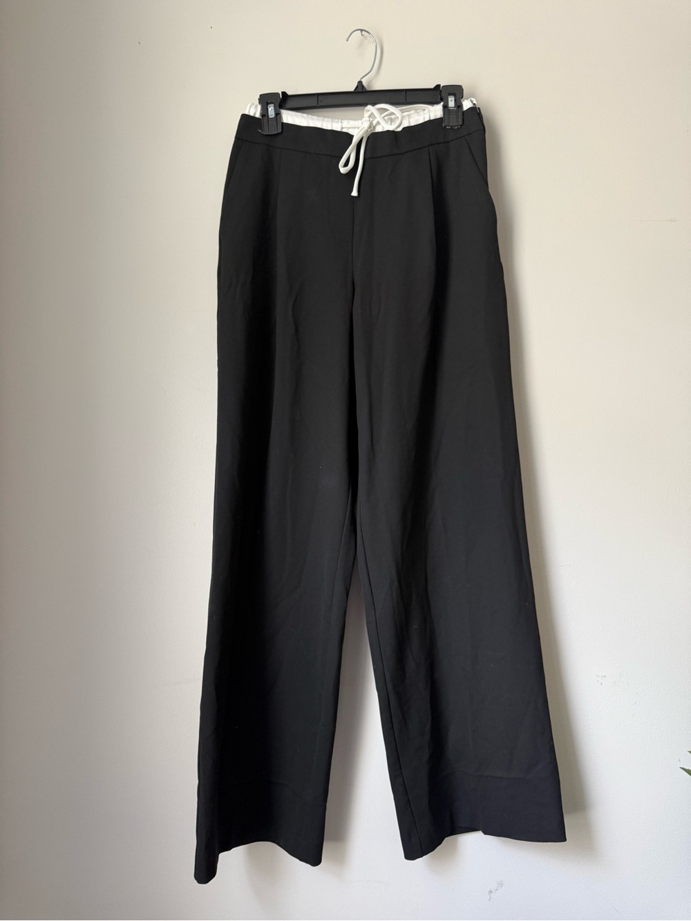 Zara Black Wide-Leg Sweatpants with White Drawstring